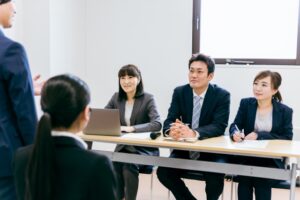 面接と選考のステップ