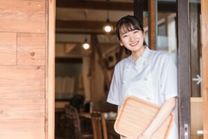 業界協力と従業員参加の重要性