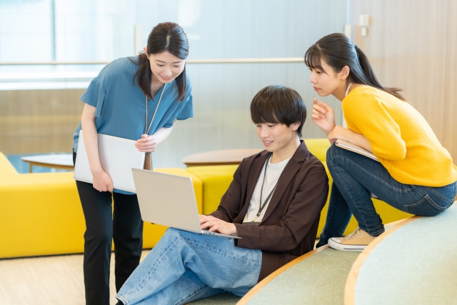 複数職種の募集は分けて掲載する